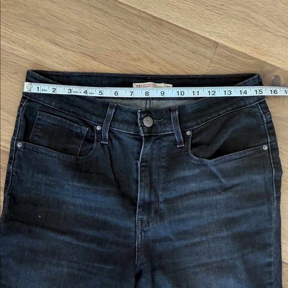 👖 Levi’s 721 High Rise Skinny Jeans – Dark Gray / Black
Size 30 - Picture 3 of 10